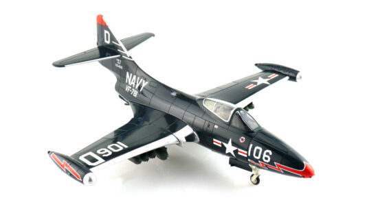 Front starboard side view of the 1/48 scale diecast model of the Grumman F9F-5 BuNo 125459 tail code D/106. Flown by Lt Royce Williams of VF-781 "Pacemakers", US Navy, when he downed four MiG-15s on November 18, 1952 - Hobby Master HA7210B