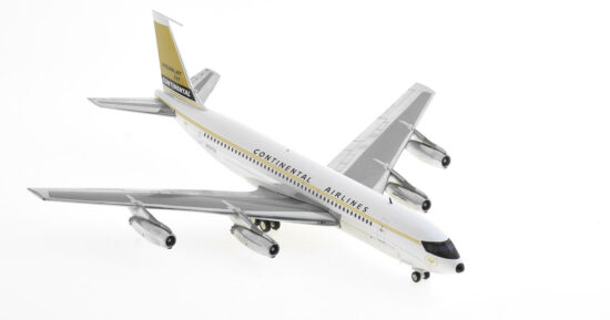 Front starboard side view of the 1/200 scale diecast model of the Boeing 707-124 registered N70774 in Continental Airlines "Golden Jet" livery, circa 1960 - Inflight200 IF701CO0823
