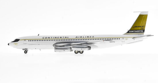 Port side view of the 1/200 scale diecast model of the Boeing 707-124 registered N70774 in Continental Airlines "Golden Jet" livery, circa 1960 - Inflight200 IF701CO0823