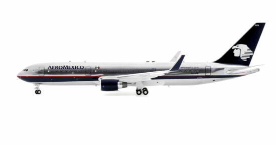 Port side view of the 1/200 scale diecast model of the Boeing 767-300ER registration XA-APB in AeroMexico livery, circa 2014 - Inflight200 IF763AM1123P