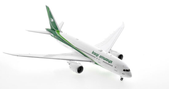 Front starboard side view of the 1/200 scale diecast model of the Boeing 787-8 Dreamliner, registration YI-ATC, in Iraqi Airways livery - Inflight200 IF788IA0823