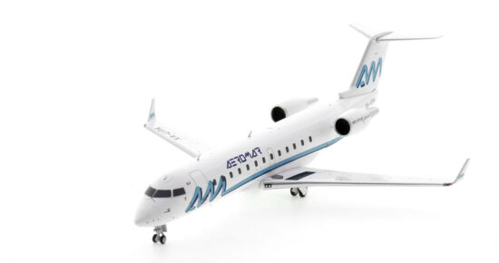 Front port side view of the 1/200 scale diecast model of the Bombardier CRJ200ER, registration XA-UPA, in Aeromar livery - NG Models 52058