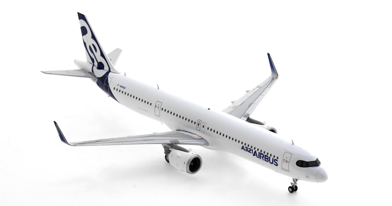 A321neo XLR Airbus House Colours 1/200 Diecast - LH2429