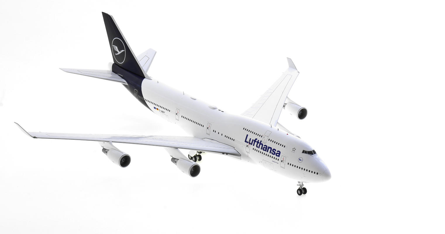 Gemini 1/200 ルフトハンザ 747-400 D-ABVY Boeing 747-400 Commercial Aircraft with Flaps Down